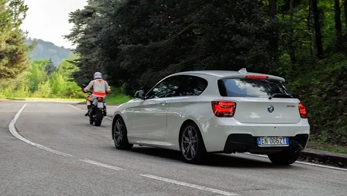 BMW Serie 1 M135i e Husqvarna Nuda 900R