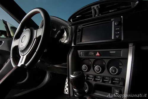 Toyota GT86 Interni JPG