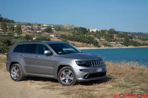 Jeep Gand Cherokee SRT 02