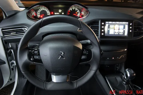 Nuova Peugeot 308 - Interni