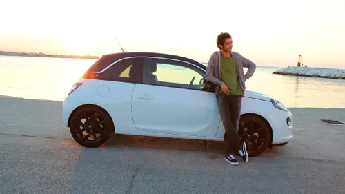 Opel-Valentino-Rossi-288573