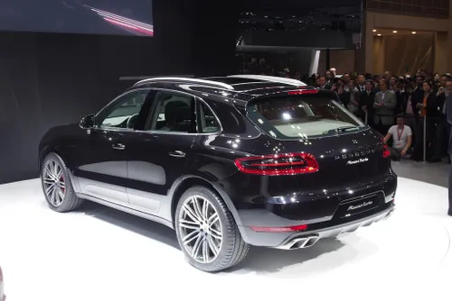 Porsche Macan back