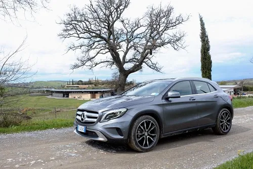 Mercedes-Benz GLA 100