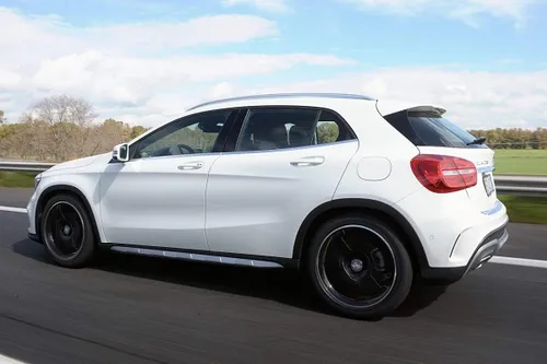 Mercedes-Benz GLA 77