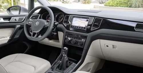 volkswagen golf sportsvan2