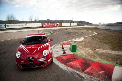 Alfa Romeo Guida Sicura 2