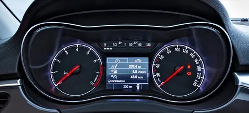 nuova-opel-corsa-2014-foto-ufficiali-11 restyling