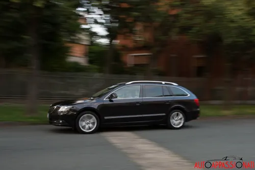 Skoda Superb Wagon 012