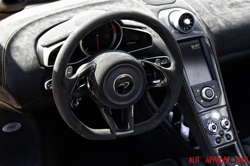 McLaren 650S Spider Interni
