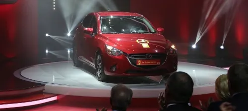 All-new Mazda2 Golden Steering Wheel 2014  jpg72