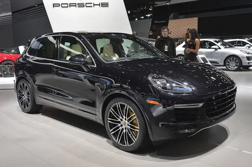 Porsche Cayenne Turbo S 2015