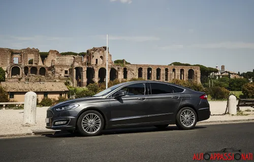 Ford Mondeo Vignale 0004