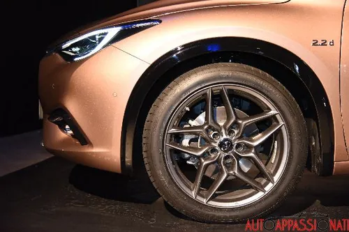 infiniti q30 0120copia