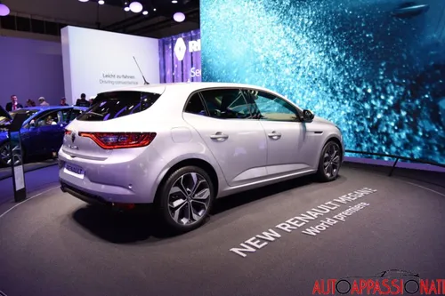 renault salone francoforte 2015t 02