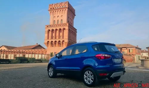 Ford EcoSport MY2016 002