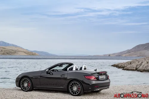 Mercedes SLC 02