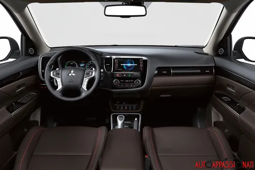 Mitsubishi OutlanderPHEV 13