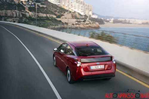 Nuova Toyota Prius 2016