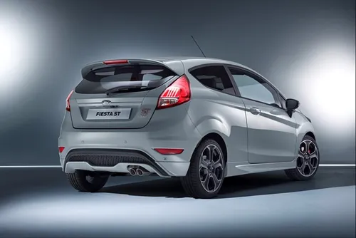 108441 fiesta st200 final lowres 02