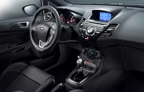 108441 fiesta st200 final lowres 09