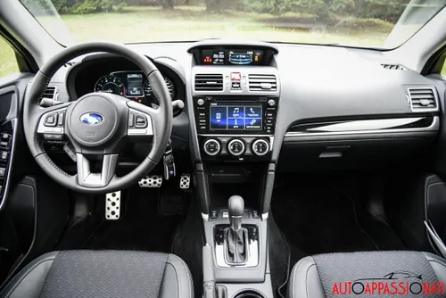 Subaru Forester 2016 - Interni
