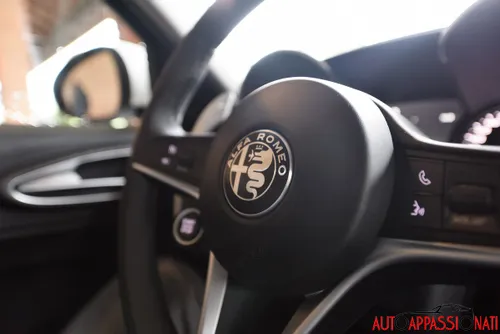 Alfa Romeo Giulia logo