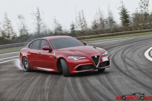 AlfaRomeo_Giulia_quadrifoglio_49