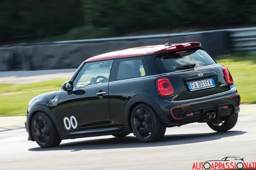 MINI John Cooper Works Challenge Edition