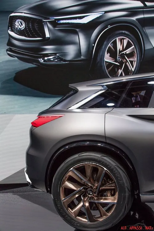 Infiniti Parigi2016 QXSport2