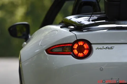 Nuova Mazda MX-5