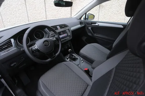 VW Tiguan 06
