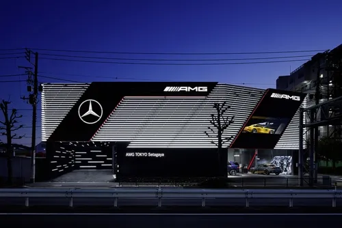 AMG Performance Center Tokyo esterni
