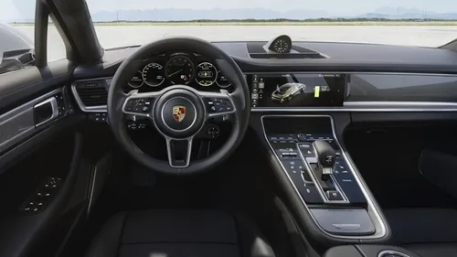 Porsche Panamera Turbo S E-Hybrid interni