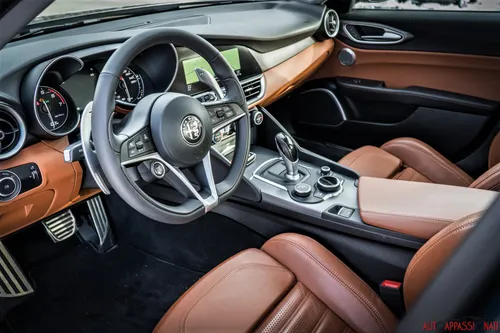 Alfa Romeo Giulia Veloce interni