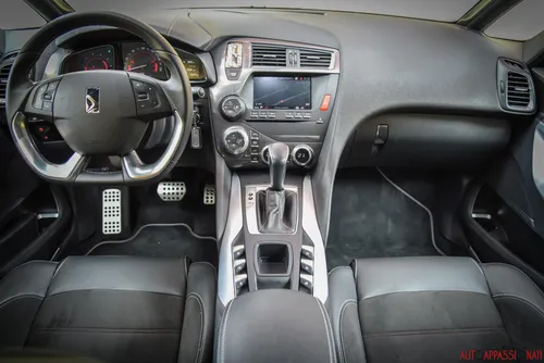 DS 5 Performance Line interni