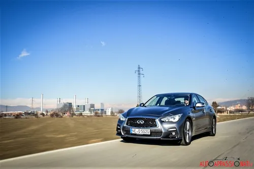 infiniti q50 my18 dinamica