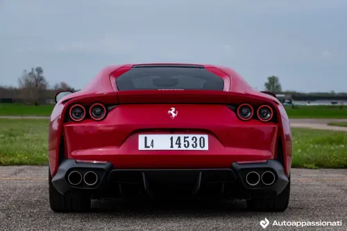 ferrari 812 superfast posteriore