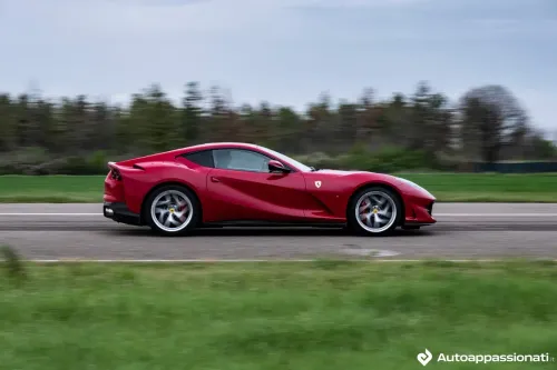 ferrari 812 superfast