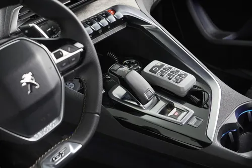 peugeot 3008 consegnate alla guardia di finanza 15