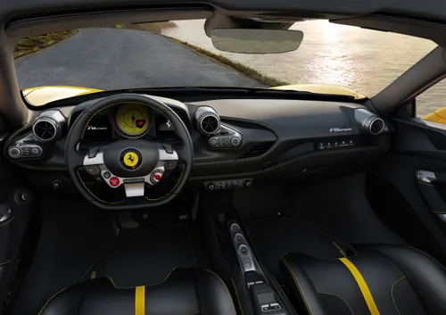 ferrari f8 spider interni gialla