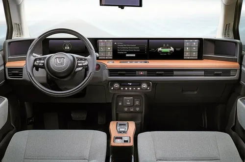 Honda e interni