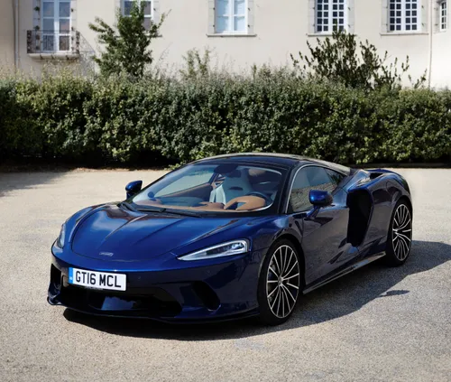 McLaren GT