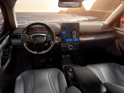 schermo infotainment