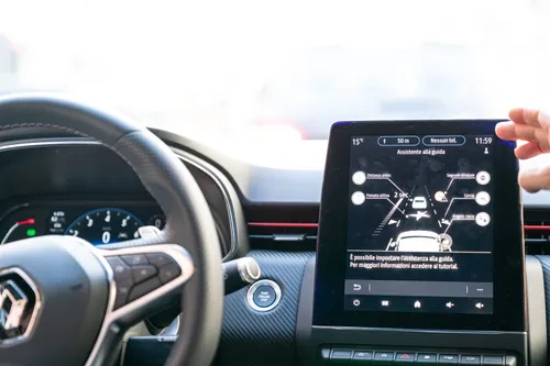 nuova renault clio 2019 guida autonoma