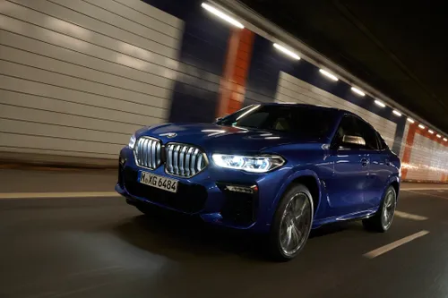 BMW X6 griglia illuminata