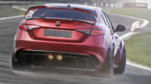 Alfa Romeo Giulia GTAm scarico