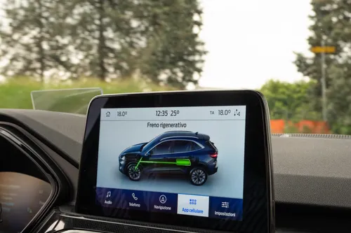 ford kuga ibrida plug-in