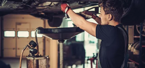 copertina cambio olio motore