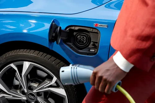 audi a3 ibrida plug-in prezzo