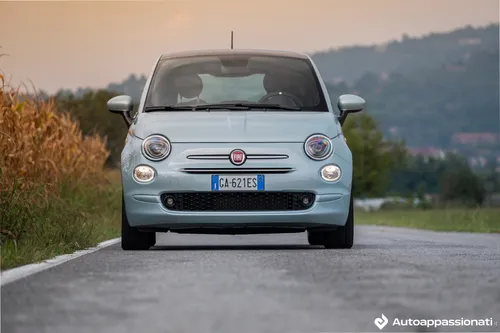 fiat 500 hybrid frontale